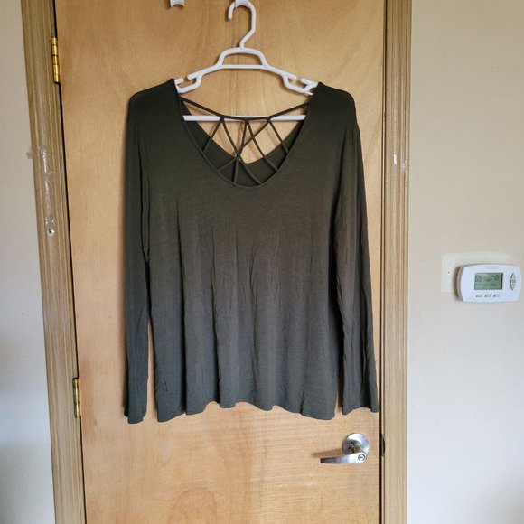 💚White Birch 2x Long Sleeve Top Cage Back Green - Picture 5 of 5